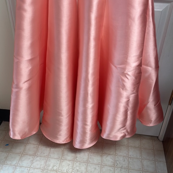 NEW Tony Bowls La Gala Evening Prom Gown Dress peach Sz 8 - Picture 7 of 10